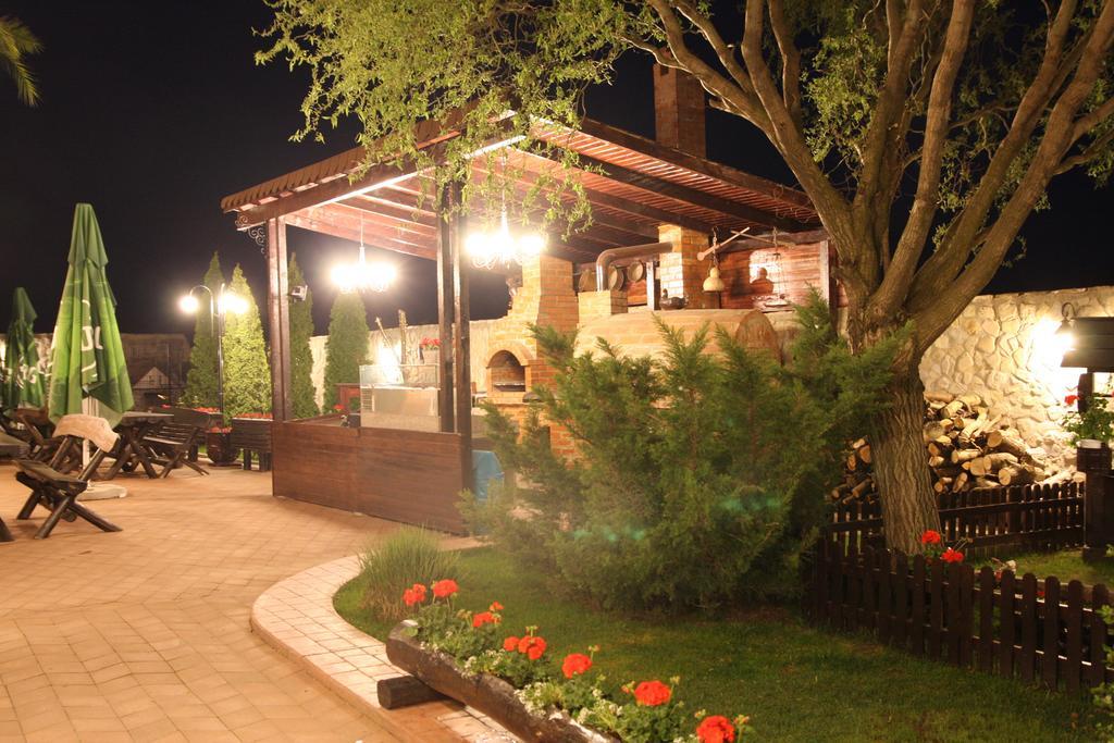 Rixo'S Guesthouse Cîrcea Zewnętrze zdjęcie